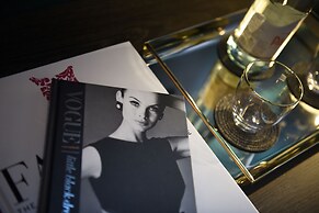 Hux Hotel