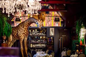 Hux Hotel