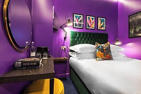 Hux Hotel