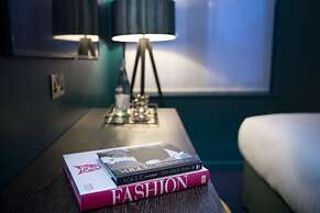 Hux Hotel