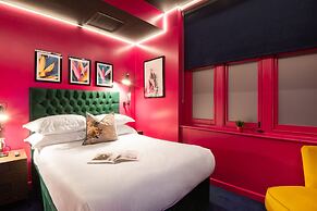 Hux Hotel