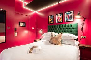 Hux Hotel