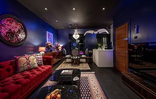Hux Hotel