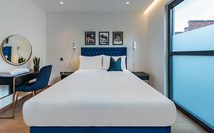 Hux Hotel