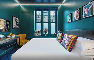 Hux Hotel