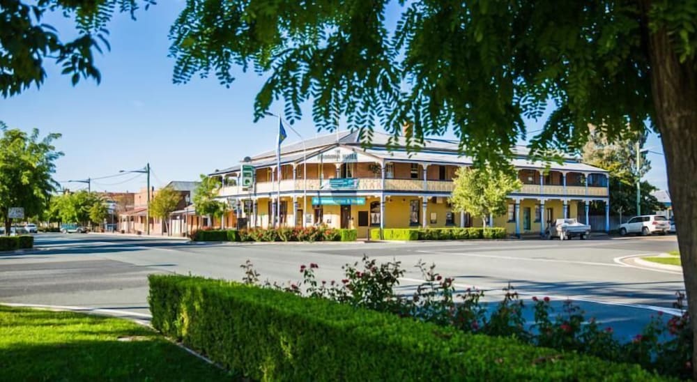 Boorowa Hotel