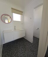 Sea Lake Motel