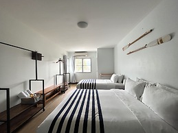 Nautical Home & Seashell House B&B