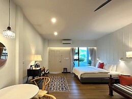 Nautical Home & Seashell House B&B