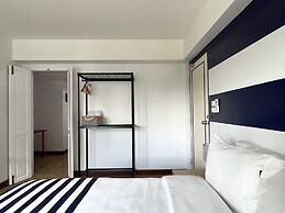 Nautical Home & Seashell House B&B
