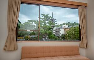 NARA Visitor Center & Inn