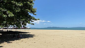 Beach 7 Condo by GrandisVillas