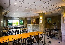 Central Place Hotel
