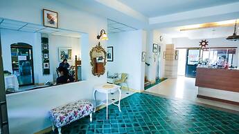 Central Place Hotel