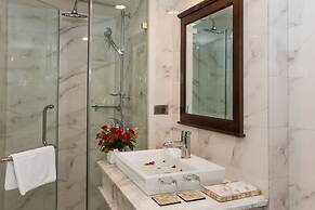 Maro Hotel