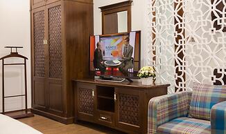 Maro Hotel
