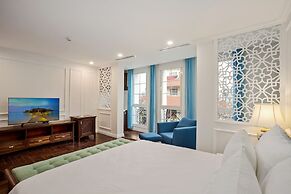 Maro Hotel