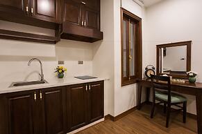 Maro Hotel