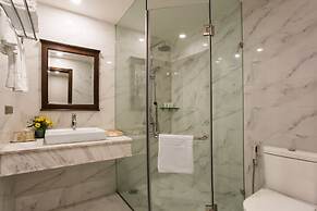 Maro Hotel