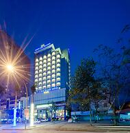 Lam Giang Hotel