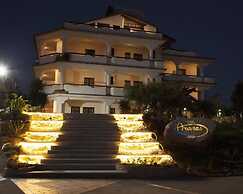 Arenas Hotel