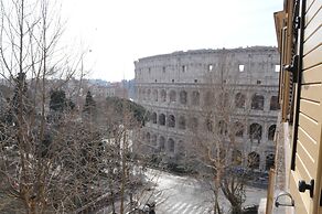 Colosseum Corner