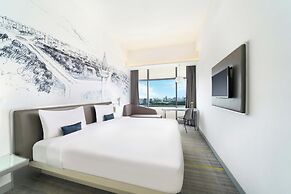 YELLO Hotel Harmoni Jakarta