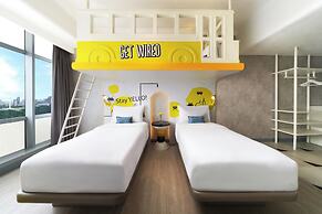 YELLO Hotel Harmoni Jakarta