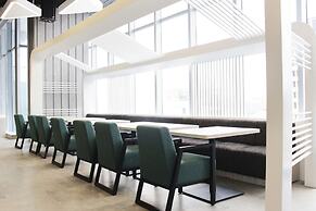 YELLO Hotel Harmoni Jakarta
