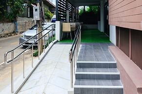 Baan Phor Phan Hotel
