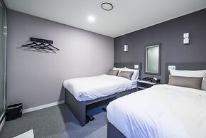 Philstay Myeongdong Metro