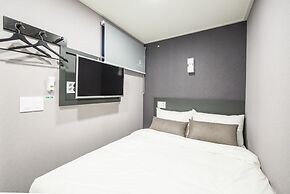 Philstay Myeongdong Metro