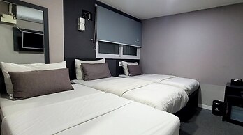Philstay Myeongdong Metro
