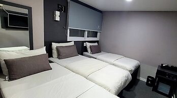 Philstay Myeongdong Metro