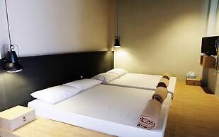 Inn Stations Hostel