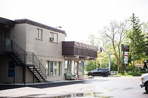 Advance Inn