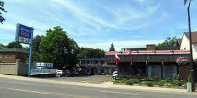Advance Inn