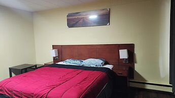 Advance Inn