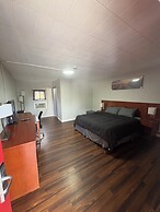 Advance Inn