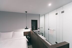 Papo'a Hotel