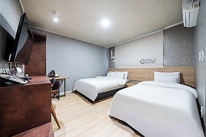 Restia Stay Suwon Station