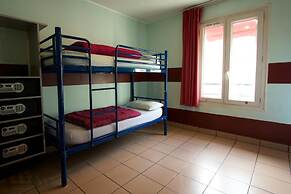 Auberge Internationale des Jeunes - Hostel