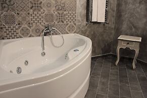 Suite Maggiore