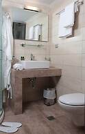Meni Apartments Hotel