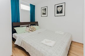 ShortStayPoland Grzybowska B1