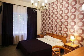 Hotel Shale