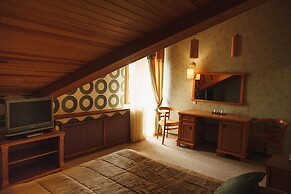 Hotel Shale