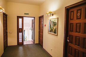 Hotel Shale