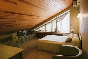 Hotel Shale