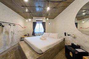 We Terminal Hotel